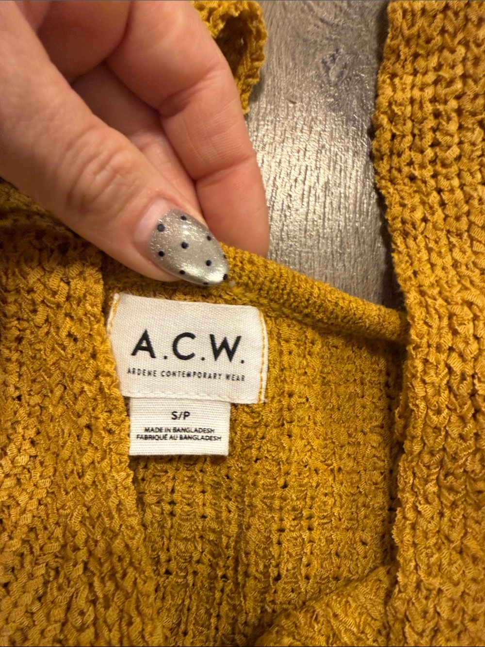 Ardene Mustard Yellow V-Neck Twist-Hem Crop Tank - Picture 2 of 2